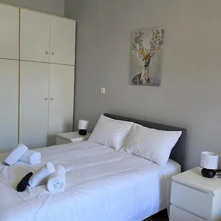 Cozy 6 * Patras