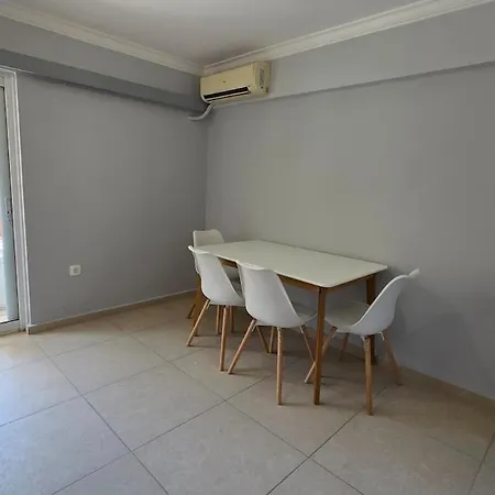 Cozy 6 * Patras